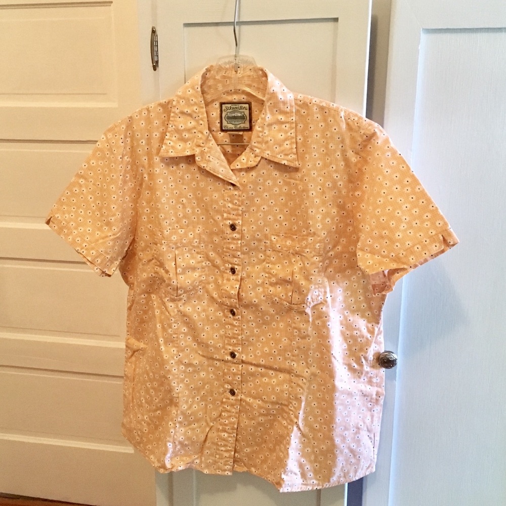 SALE!!! Peach button down with white daisies